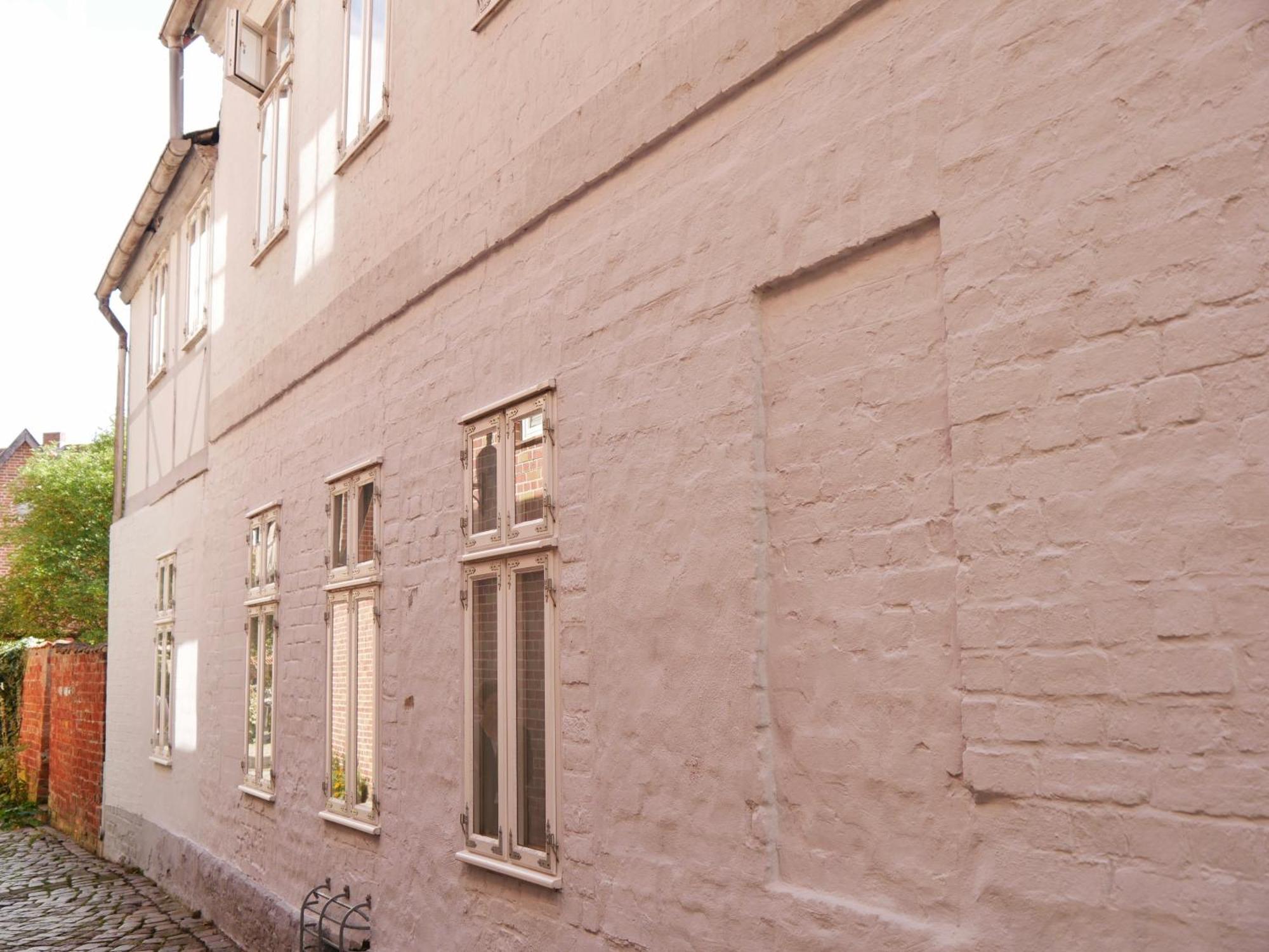 Zentrales Altstadt - Apartment In Lueneburg Mit Terrasse & Parkplatz Esterno foto