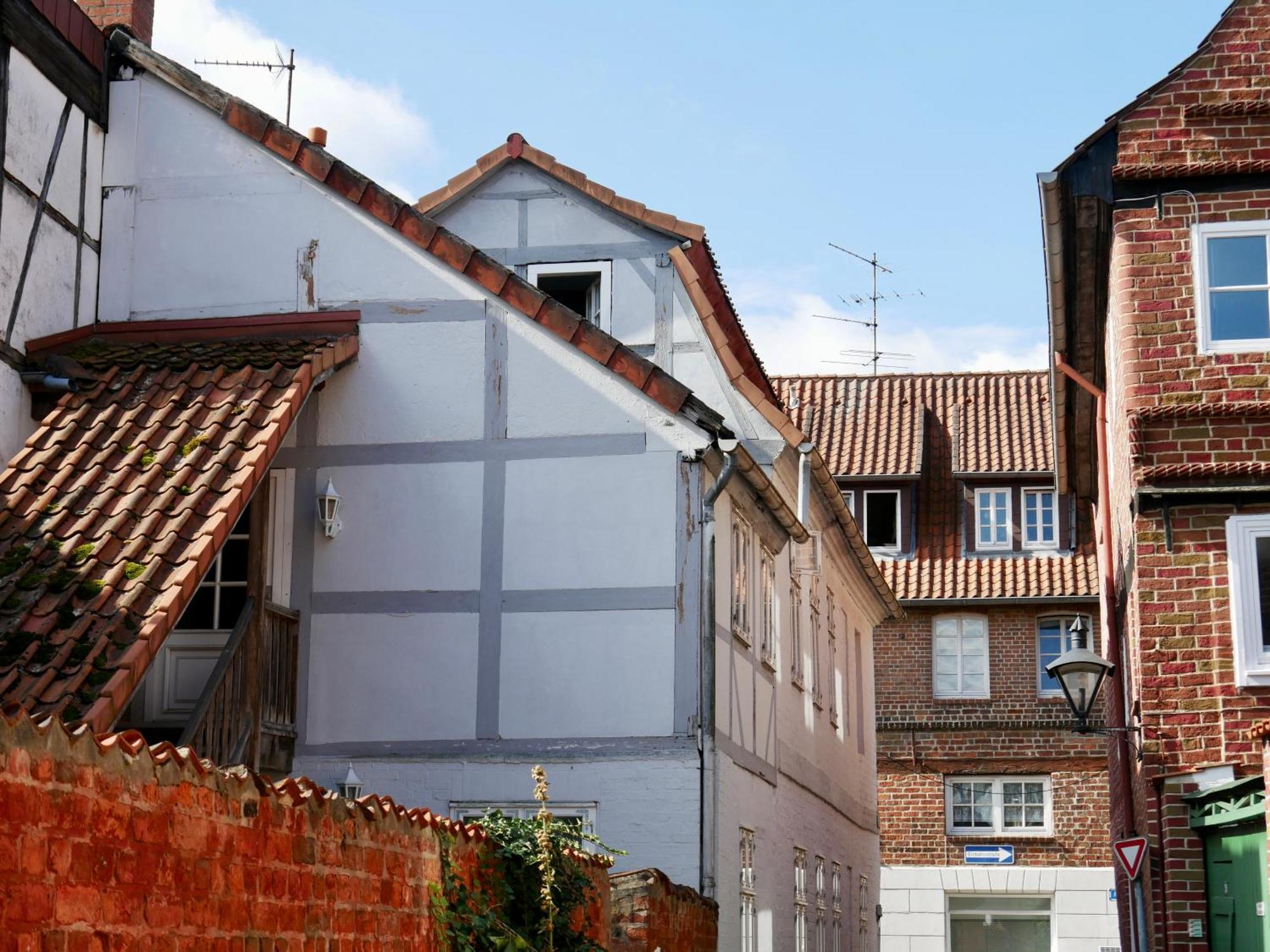 Zentrales Altstadt - Apartment In Lueneburg Mit Terrasse & Parkplatz Esterno foto